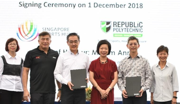 OVER 20,000 LIGHT UP THE SEASON OF GIVING AT SINGAPORE SPORTS HUB