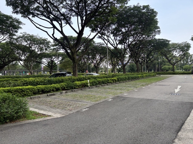 Parking at Carpark L image 4